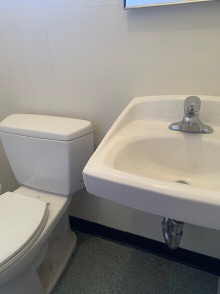 More Photos Of 2030 Viborg Rd, Solvang Medical For Lease