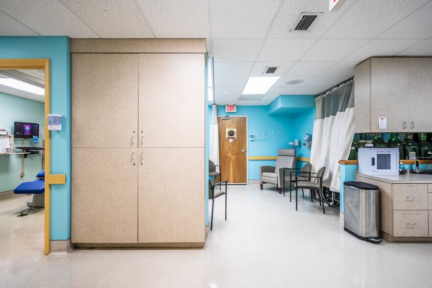 More Photos Of 7600 SW 57th Ave, Miami Medical For Lease
