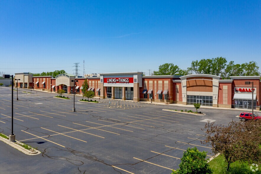 More Photos Of N96W19120-N96W19180 County Line Rd, Germantown Storefront For Lease