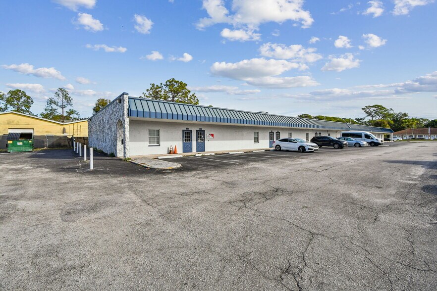 More Photos Of 8800 49th St N, Pinellas Park Unknown For Lease