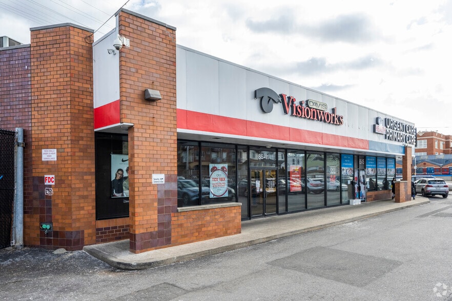 More Photos Of 8511-8525 126th St, Kew Gardens Storefront For Lease