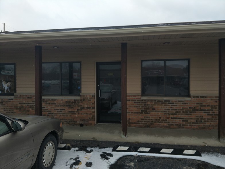 More Photos Of 5836 N Lapeer Rd, North Branch Storefront For Lease