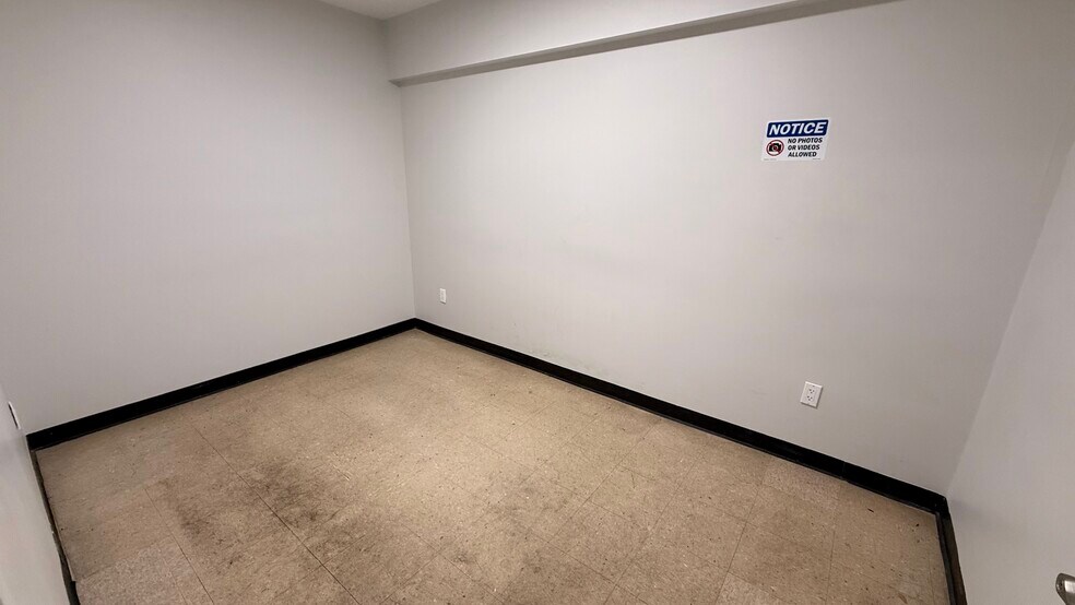 More Photos Of 1648 E 14th St, Brooklyn Medical For Lease