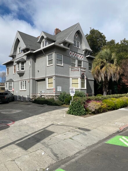 Primary Photo Of 2831 Telegraph Ave, Oakland Loft Creative Space For Sale
