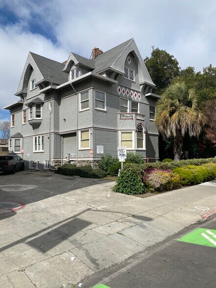 Primary Photo Of 2831 Telegraph Ave, Oakland Loft Creative Space For Lease