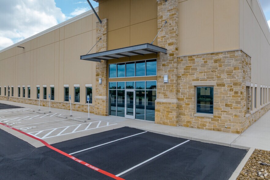 More Photos Of 6422 E Campus Dr, San Antonio Unknown For Lease