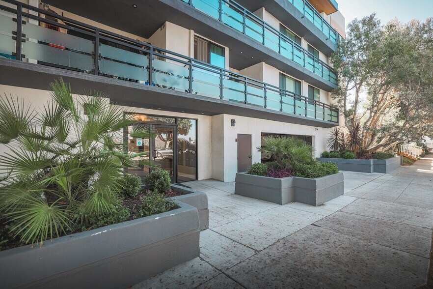 More Photos Of 1115 14th St, Santa Monica Apartments For Sale