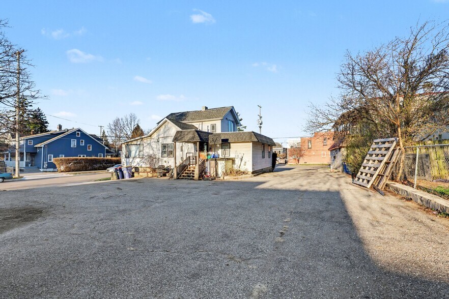 More Photos Of 760 Butterworth St SW, Grand Rapids Restaurant For Sale