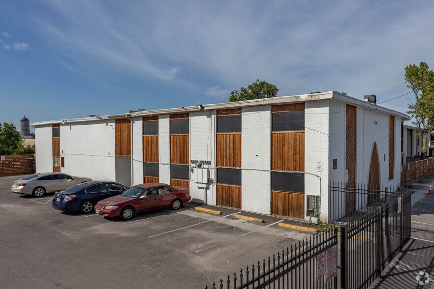 More Photos Of 101 S Allen Genoa Rd, South Houston Apartments For Sale