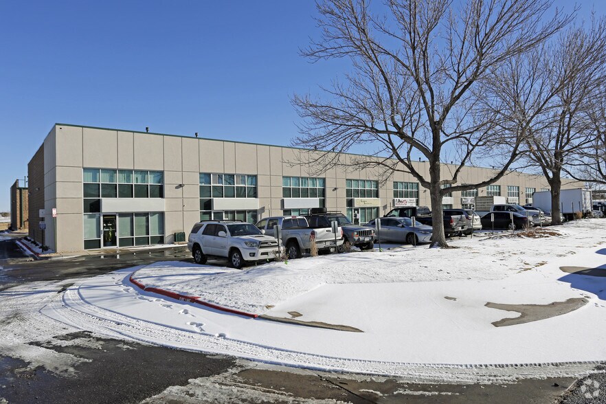 Primary Photo Of 908-950 Salida Way, Aurora Warehouse For Lease