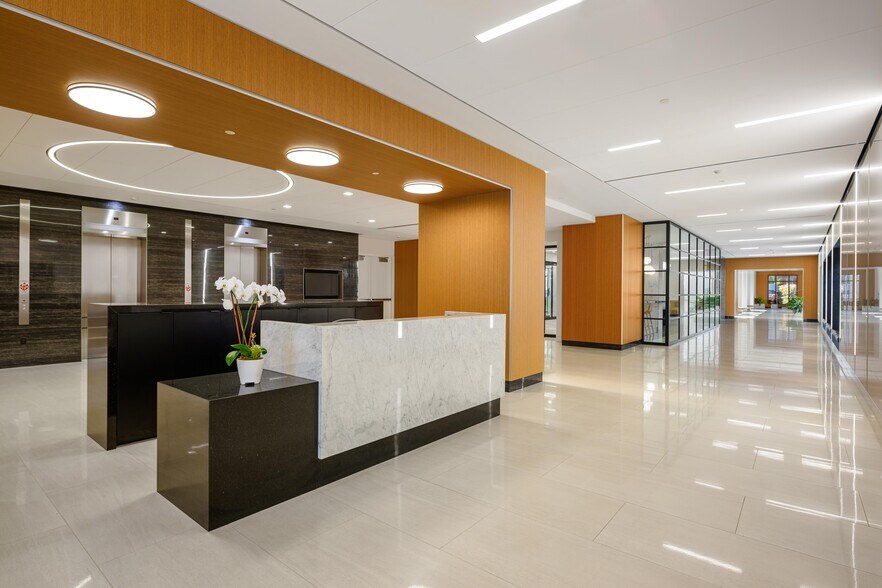 More Photos Of 1400 16th St NW, Washington Office For Lease