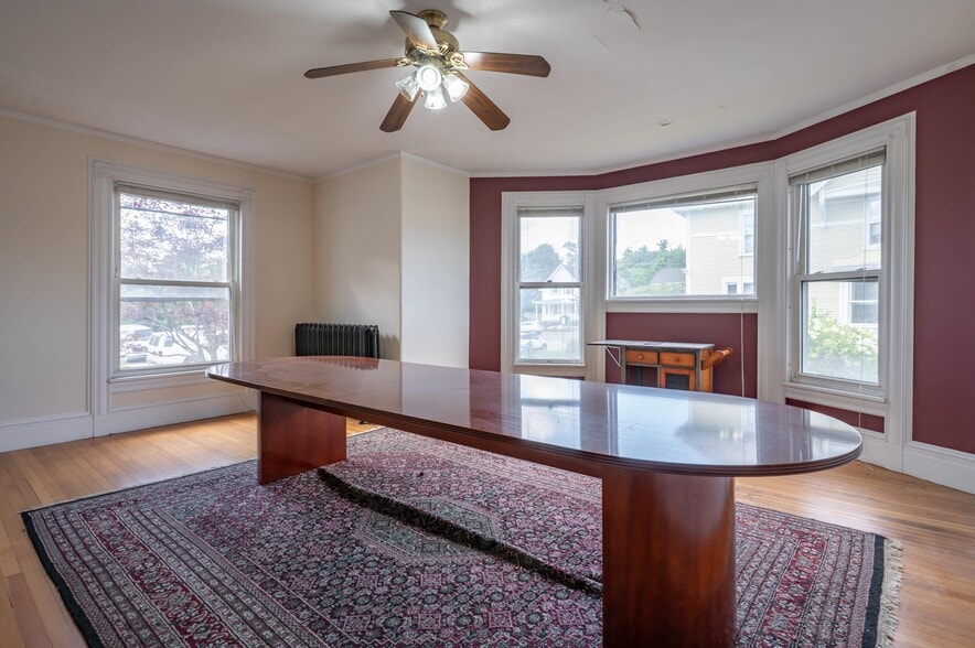 More Photos Of 121 Bay St, Manchester Loft Creative Space For Sale
