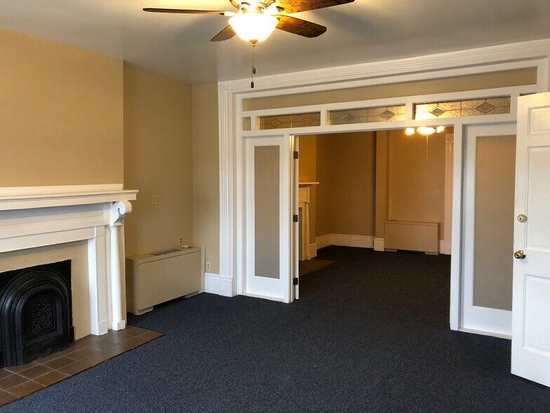 More Photos Of 111 W Chestnut St, Jeffersonville Office For Lease