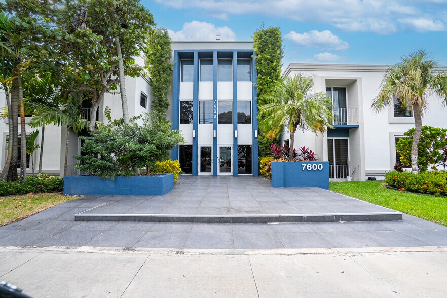 More Photos Of 7600 SW 57th Ave, Miami Medical For Lease