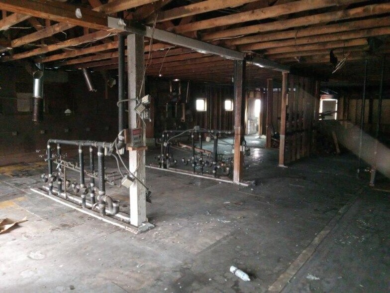 More Photos Of 11807 Main St, Fort Jones Storefront Retail Office For Sale