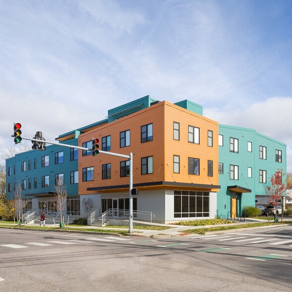 More Photos Of 316 Flynn Ave, Burlington Apartments For Lease