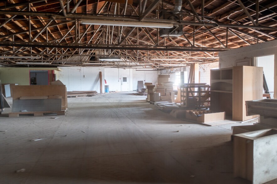 More Photos Of 440 Frankston St, Jacksonville Warehouse For Sale
