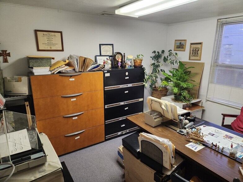 More Photos Of 33 E Main St, East Islip Office For Sale