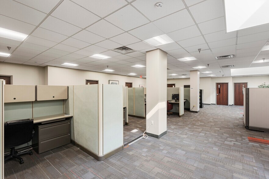 More Photos Of 332 Fifth Ave, Pittsburgh Office For Sale