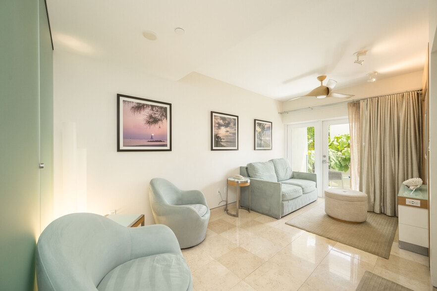 More Photos Of 1401 Simonton St, Key West Hotel For Sale