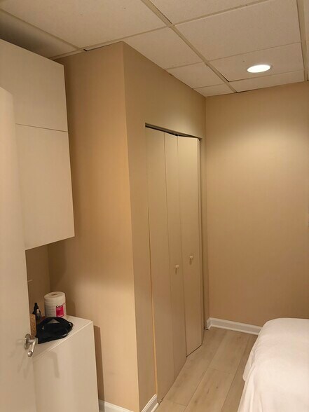 More Photos Of 6255-6265 Executive Blvd, Rockville Office For Sale