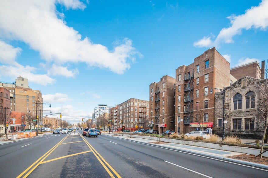 More Photos Of 1964 Grand Concourse, Bronx Apartments For Lease