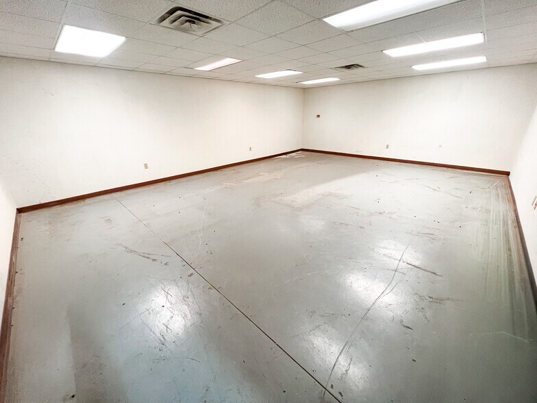 More Photos Of 2508 FM 307, Midland Industrial For Sale