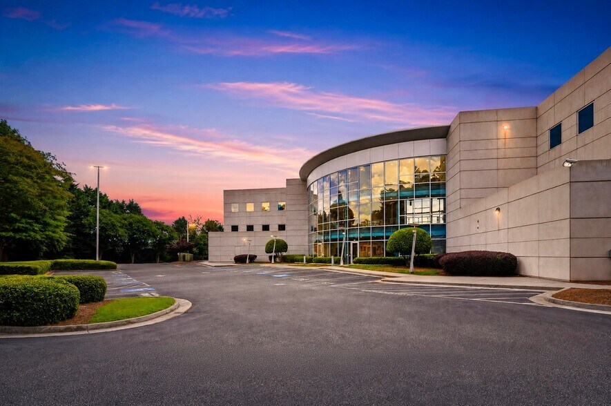 More Photos Of 771 Old Norcross Rd, Lawrenceville Medical For Lease