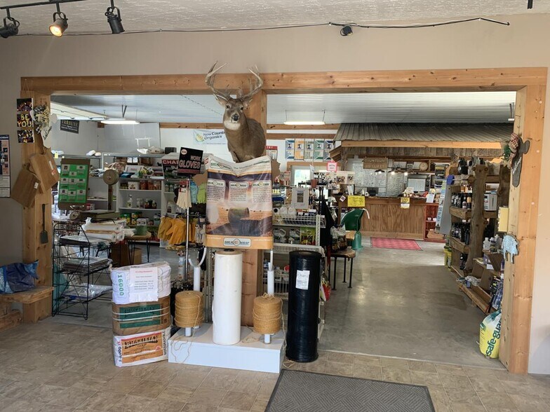 More Photos Of 9695 Elizabethtown Rd, Big Clifty General Retail For Sale