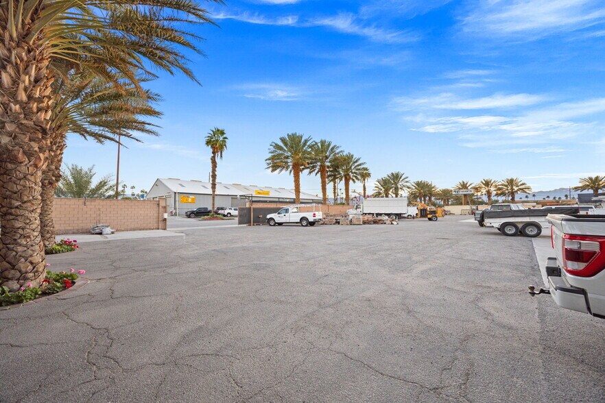 More Photos Of 81500 Industrial Pl, Indio Warehouse For Sale