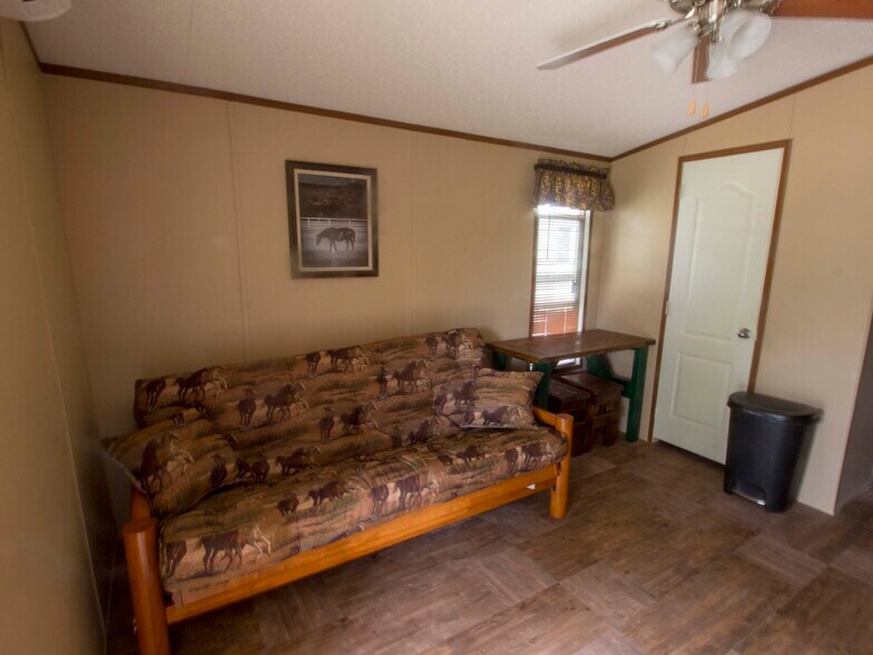 More Photos Of 4250 TX-154, Yantis Hotel For Sale