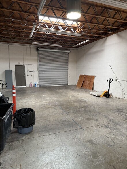 More Photos Of 1553 Simpson Way, Escondido Warehouse For Lease