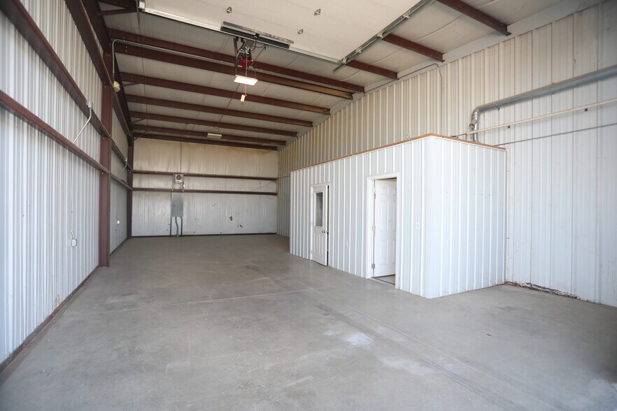 More Photos Of 8450 E Trade Center Dr, Columbia Showroom For Lease