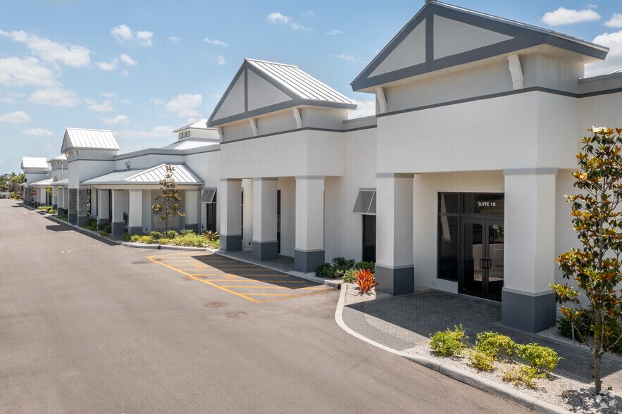 More Photos Of 7273 Vanderbilt Beach Rd, Naples General Retail For Lease