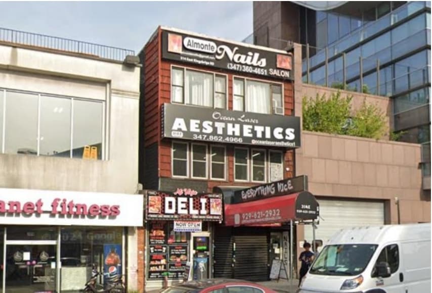 Primary Photo Of 314 E Kingsbridge Rd, Bronx Freestanding For Sale