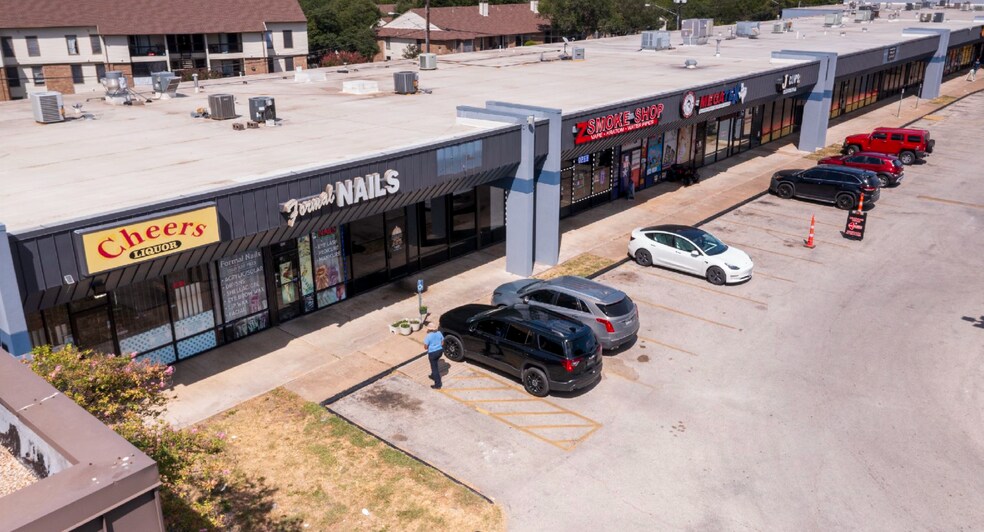 More Photos Of 900 E Braker Ln, Austin Storefront For Sale