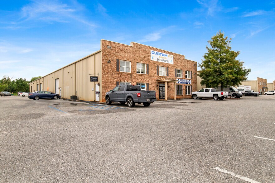 More Photos Of 25341 State Highway 181, Daphne Flex For Sale