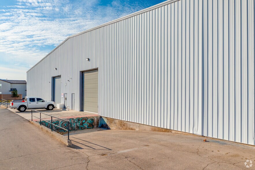 More Photos Of 5220 Steptoe St, Las Vegas Warehouse For Sale