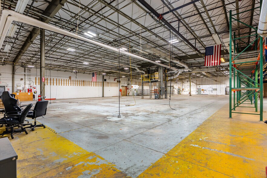 More Photos Of 10045 102nd Ter, Sebastian Manufacturing For Lease