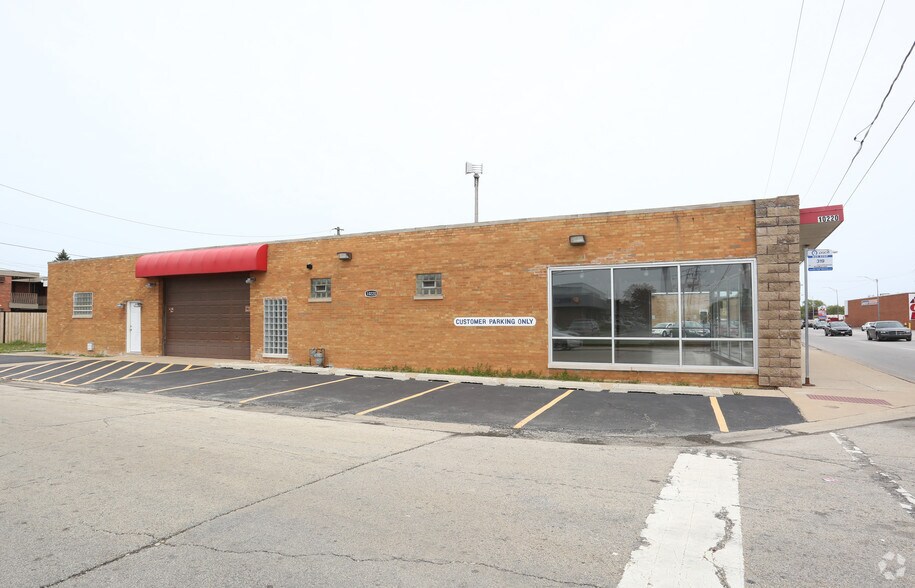 More Photos Of 10220 Grand Ave, Franklin Park Storefront Retail Office For Lease