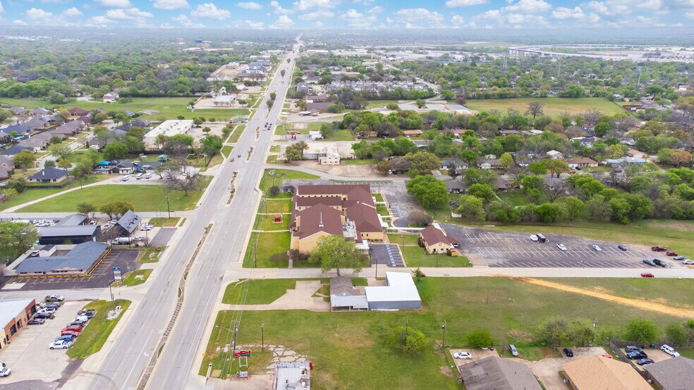 More Photos Of 6826 Baker Blvd, Richland Hills Light Manufacturing For Lease