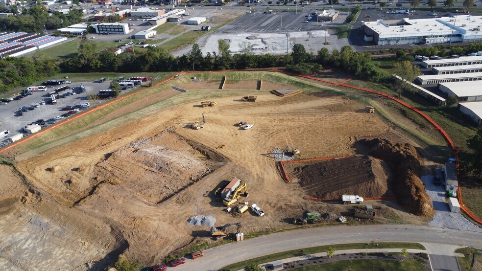 More Photos Of 230 Innovation Way, Hendersonville Warehouse For Lease