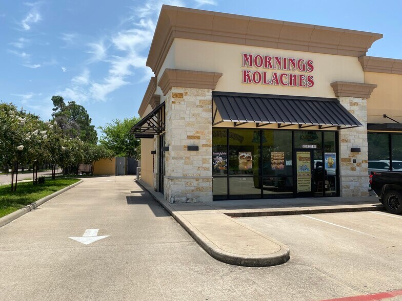 More Photos Of 5033 FM 2351 Rd, Friendswood Storefront Retail Office For Lease