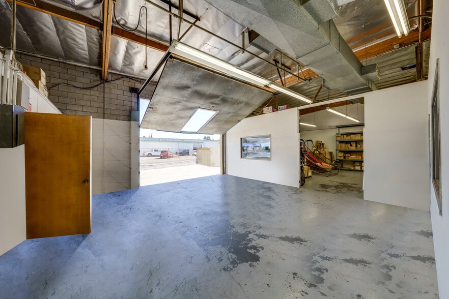 More Photos Of 14836 Ramona Blvd, Baldwin Park Warehouse For Sale