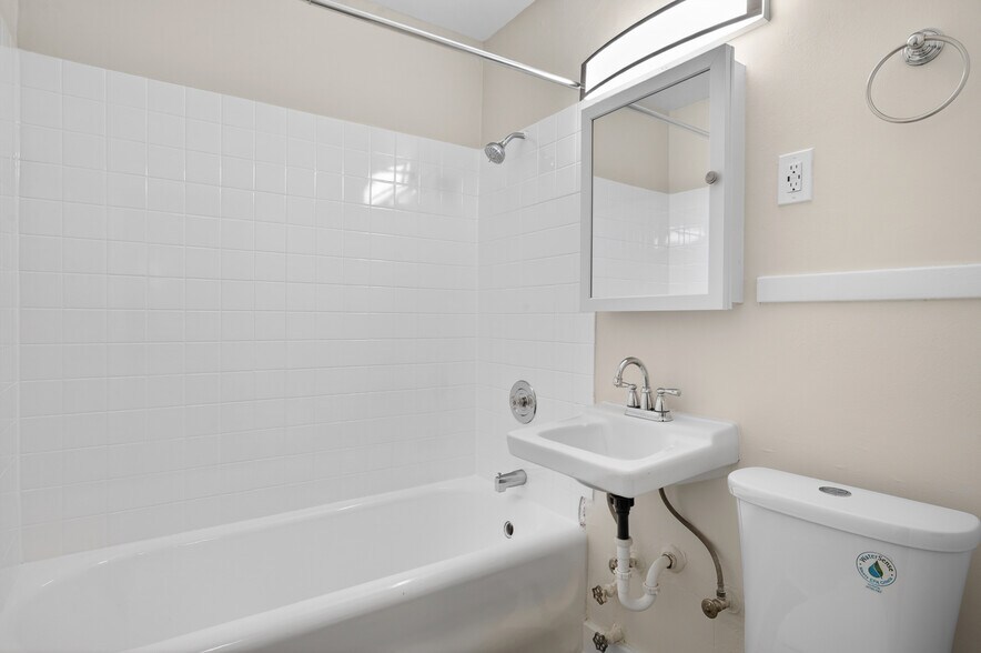 More Photos Of , Seattle Multifamily For Sale
