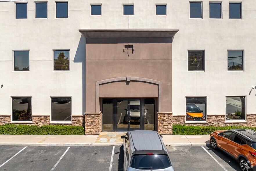 More Photos Of 7065 Indiana Ave, Riverside Medical For Lease