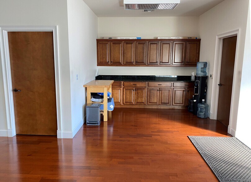 More Photos Of 1160 El Camino Real, San Carlos Office For Sale