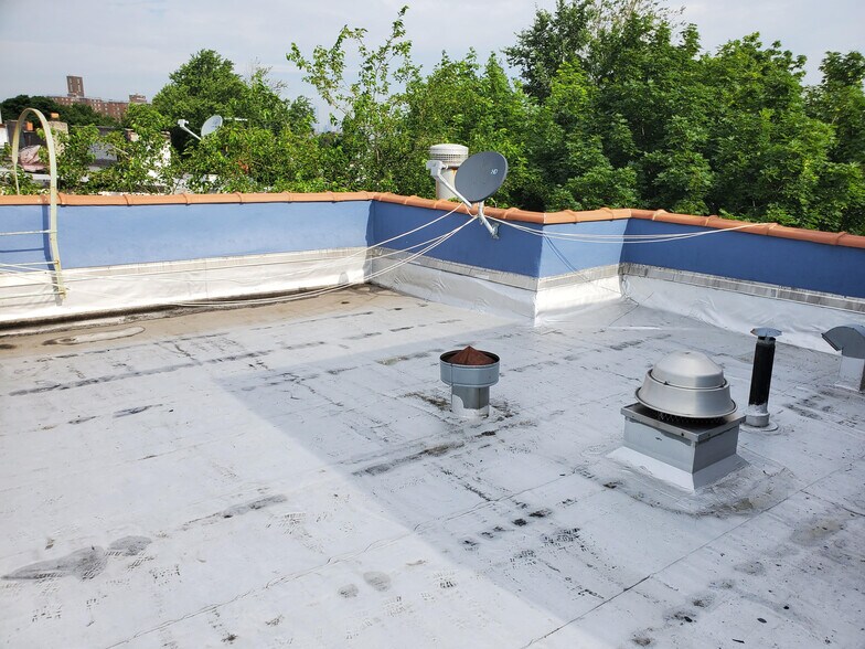 More Photos Of 162 Utica Ave, Brooklyn Apartments For Sale