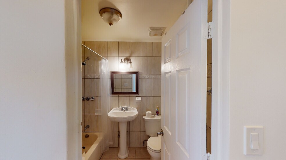 More Photos Of 46 Sutton St, Brooklyn Apartments For Sale