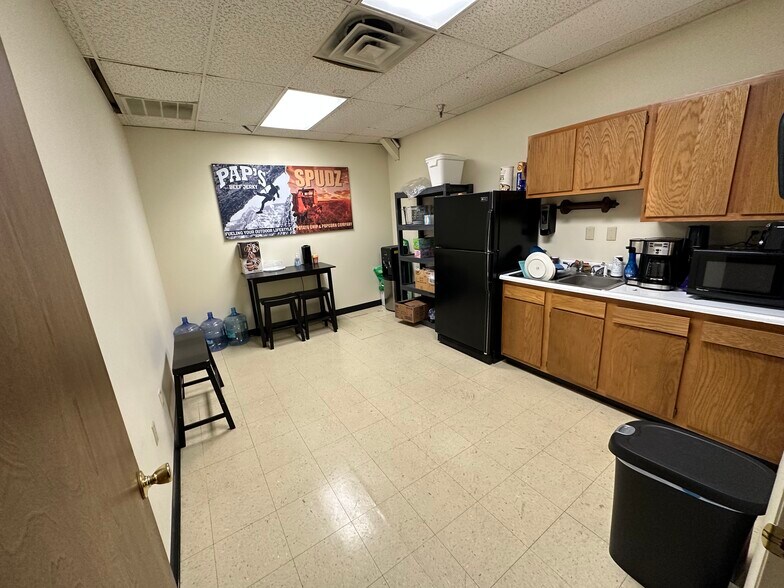 More Photos Of 4790 Crittenden Dr, Louisville Office For Lease